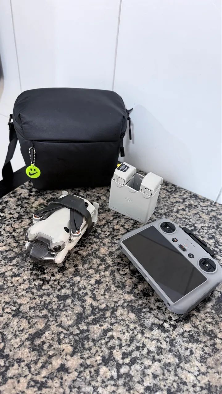 Drone DJI Mini 4 Pro + 3 Baterias + Controle com Tela | Varginha MG - Foto 2