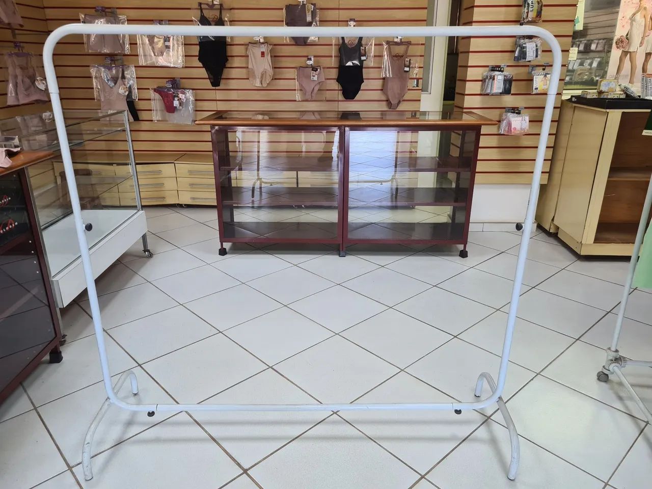 Móveis para comércio 