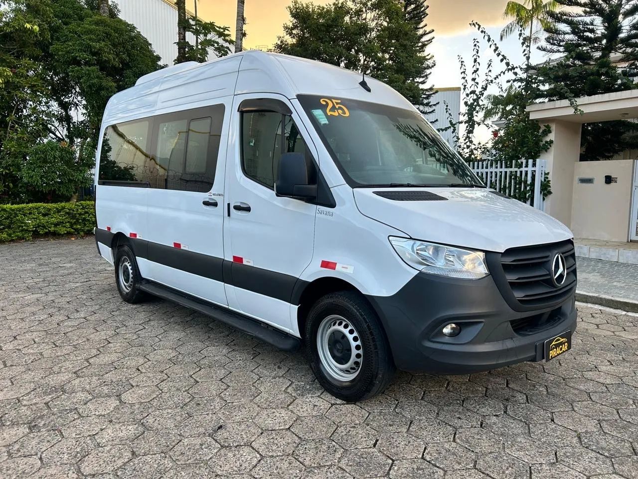 Mercedes-Benz Sprinter 2025