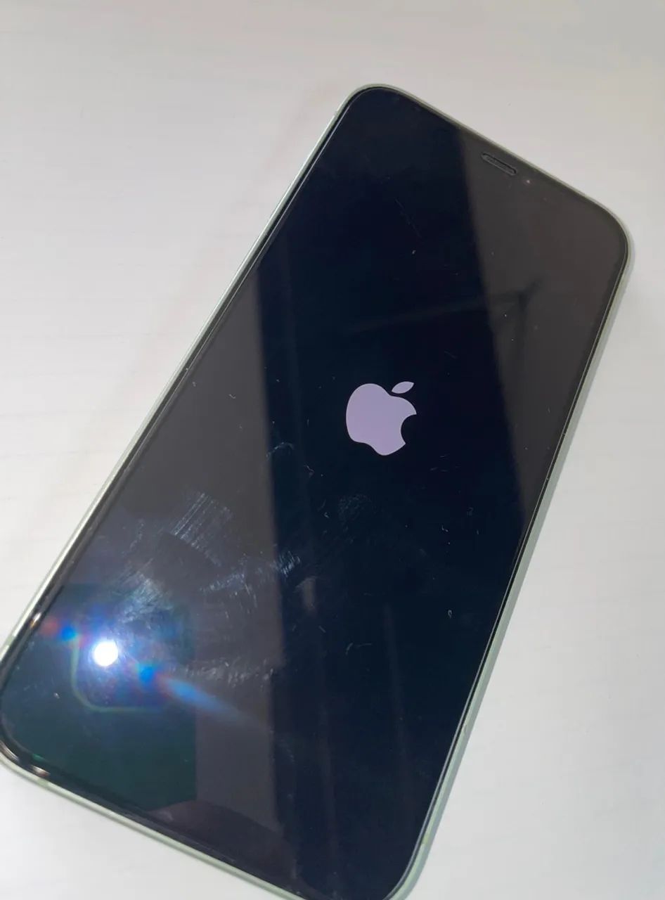 Iphone 12 128GB, com carregador e 6 capinhas  - Foto 2