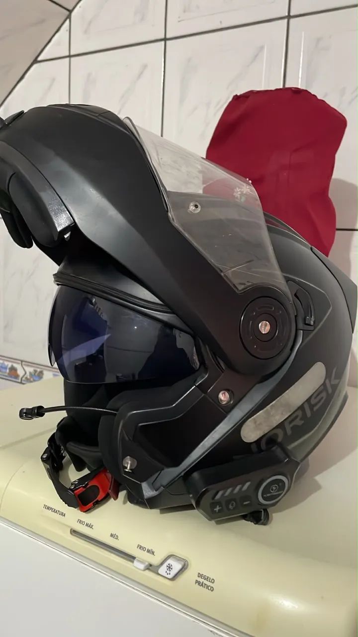 CAPACETE NORISK ROBOCOP COM INTERCOMUNICADOR E ÓCULOS - Foto 2