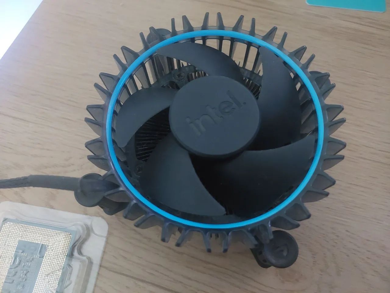 Processador Intel core i3 12100f + cooler - Foto 3