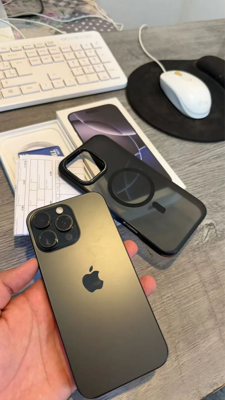 iPhone 16 Pro Max - Foto 5