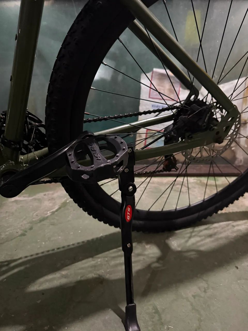 Bicicleta com marcha e retrovisor nova - Foto 4