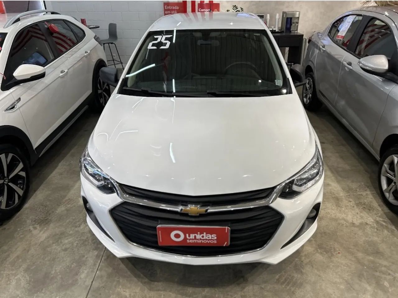 Chevrolet Onix Hatch 1.0 12V Flex Mec. 4P, foto 2 de 16