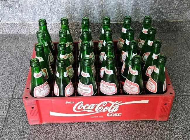 1 Engradado Coca-Cola KS com 24 Vasilhames Vazios Guaraná 290ml Diet e Normal  - Foto 2