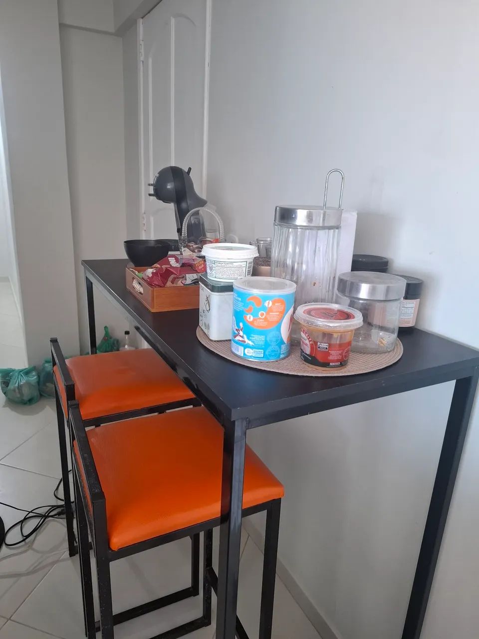 Mesa alta estilo industrial com 4 cadeiras - Foto 2