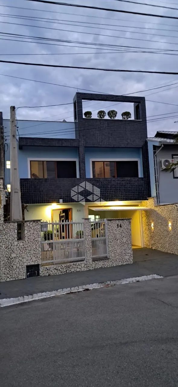 Casa de 3 Pavimentos, Solarium e Terraço Panorâmico - Foto 2