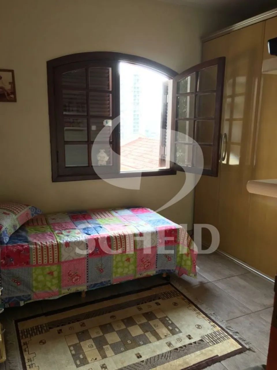 ,QUINTAL COM CHURRASQUEIRA, DEPENDENCIAE EMPREGADA COM PORTAO AU - Foto 4