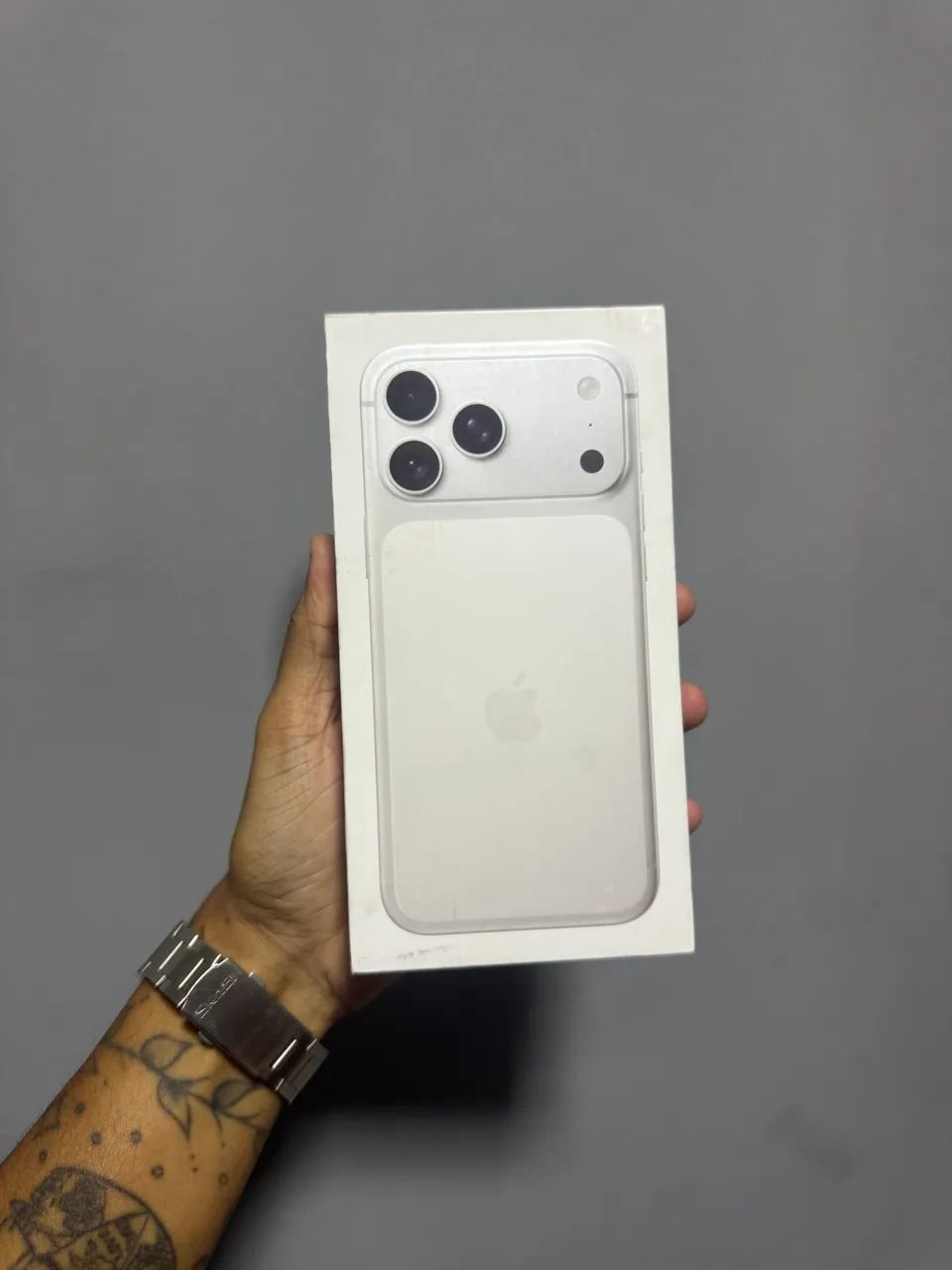 iphone 17 pro Max semi novo 