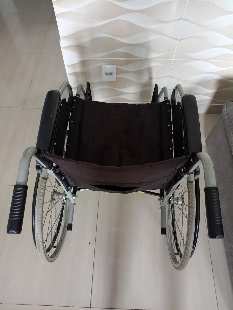 Cadeira de rodas. - Foto 4