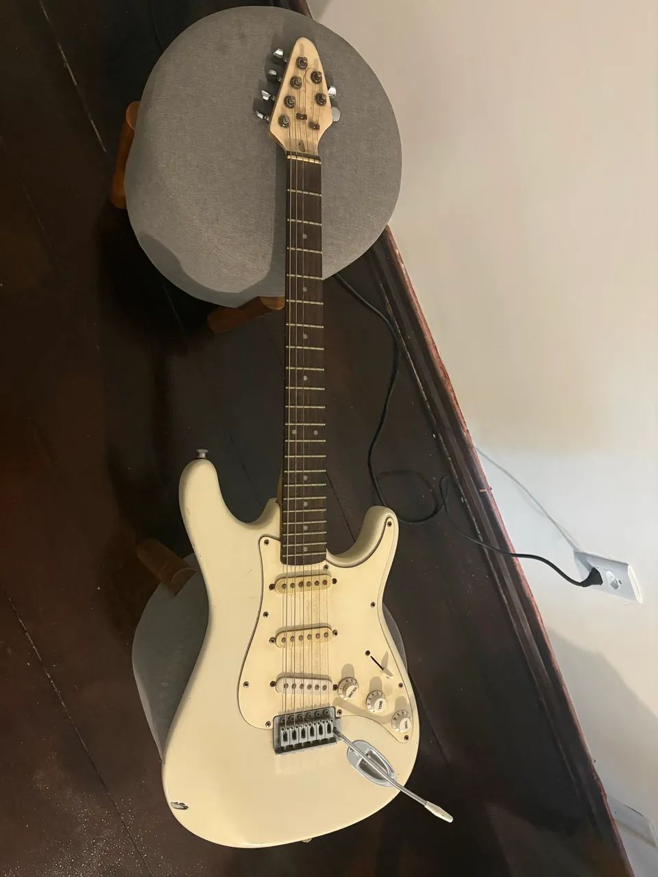 Guitarra pra vender logo - Foto 2