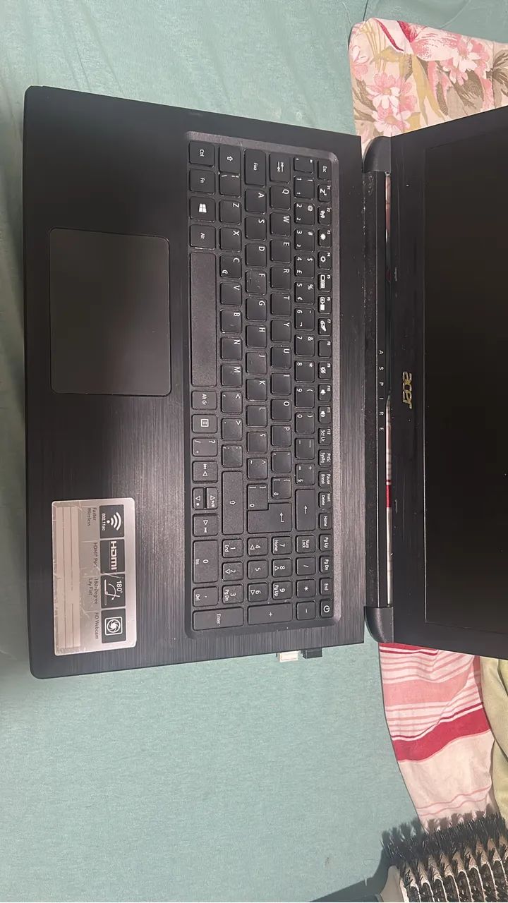 Notebook Acer Aspire E1-572