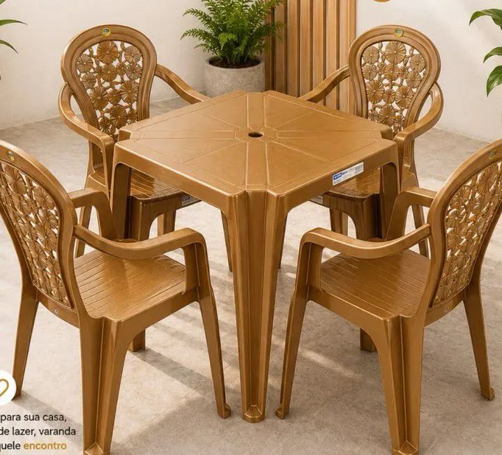 Mesa 4 cadeiras 