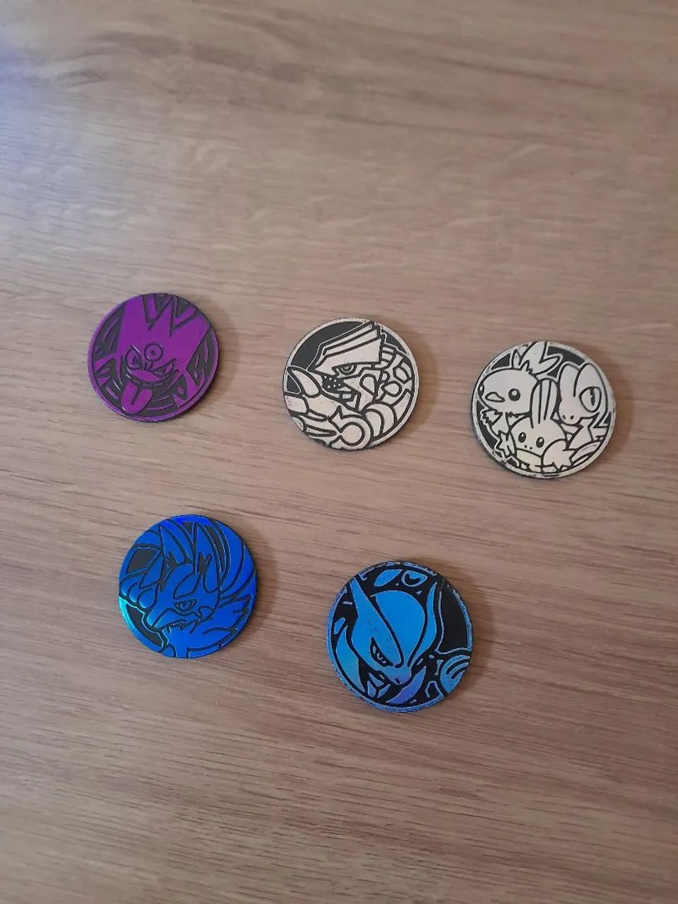 POKEMON - LOTE DE MOEDAS COLECIONÁVEIS 