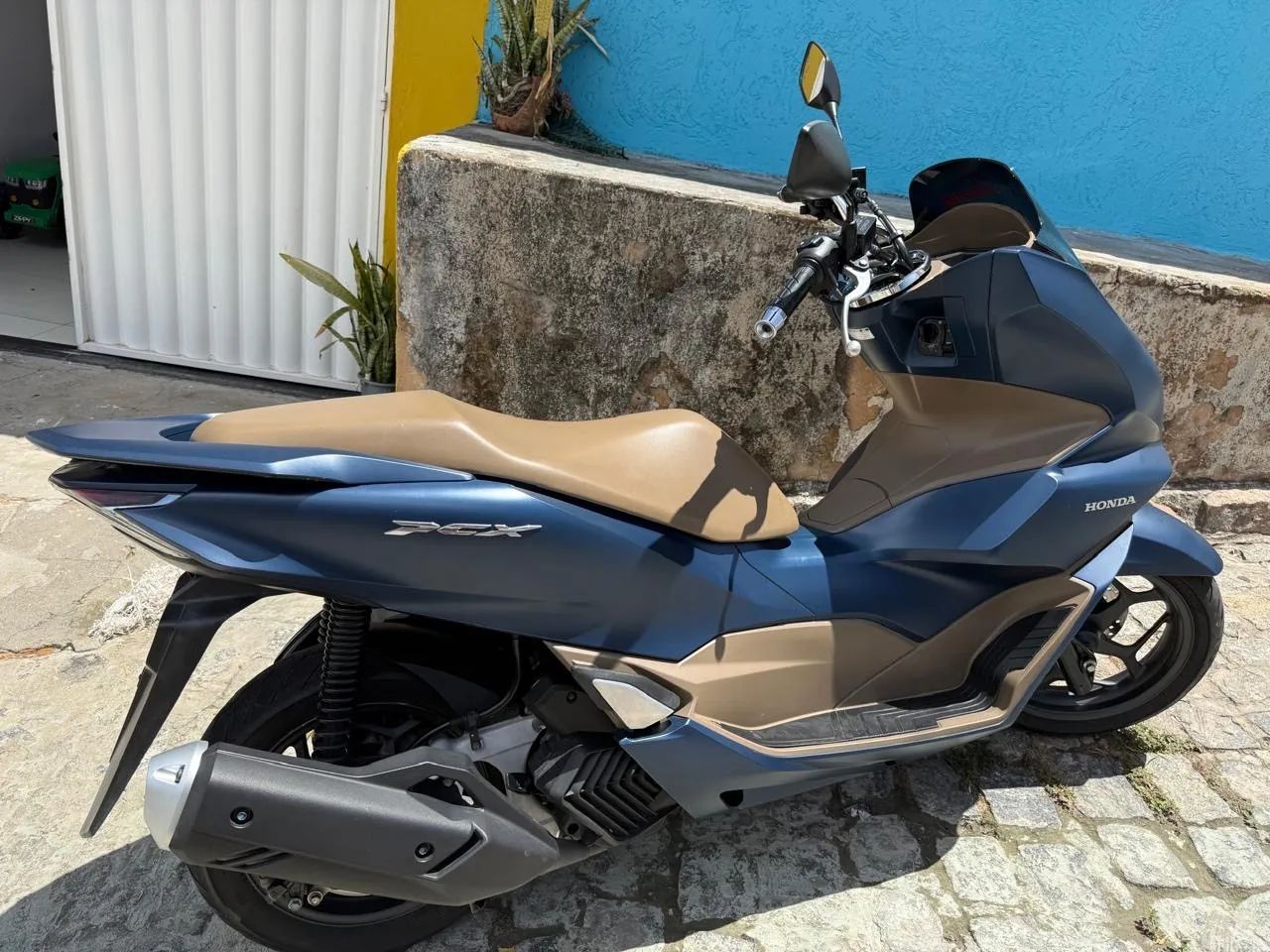 PCX Dlx 2024 - Foto 3