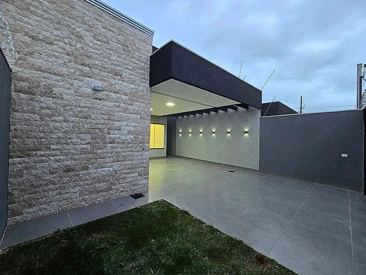 Lindo Imóvel com 3 Suítes e piscina no Rita Vieira I - Foto 4