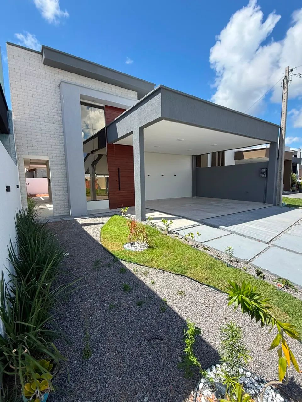CASA EM RESIDENCIAL FECHADO