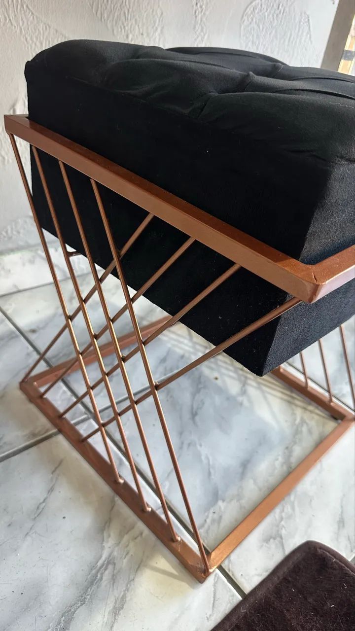 Puf Preto com Metalizado Rosê - Foto 5