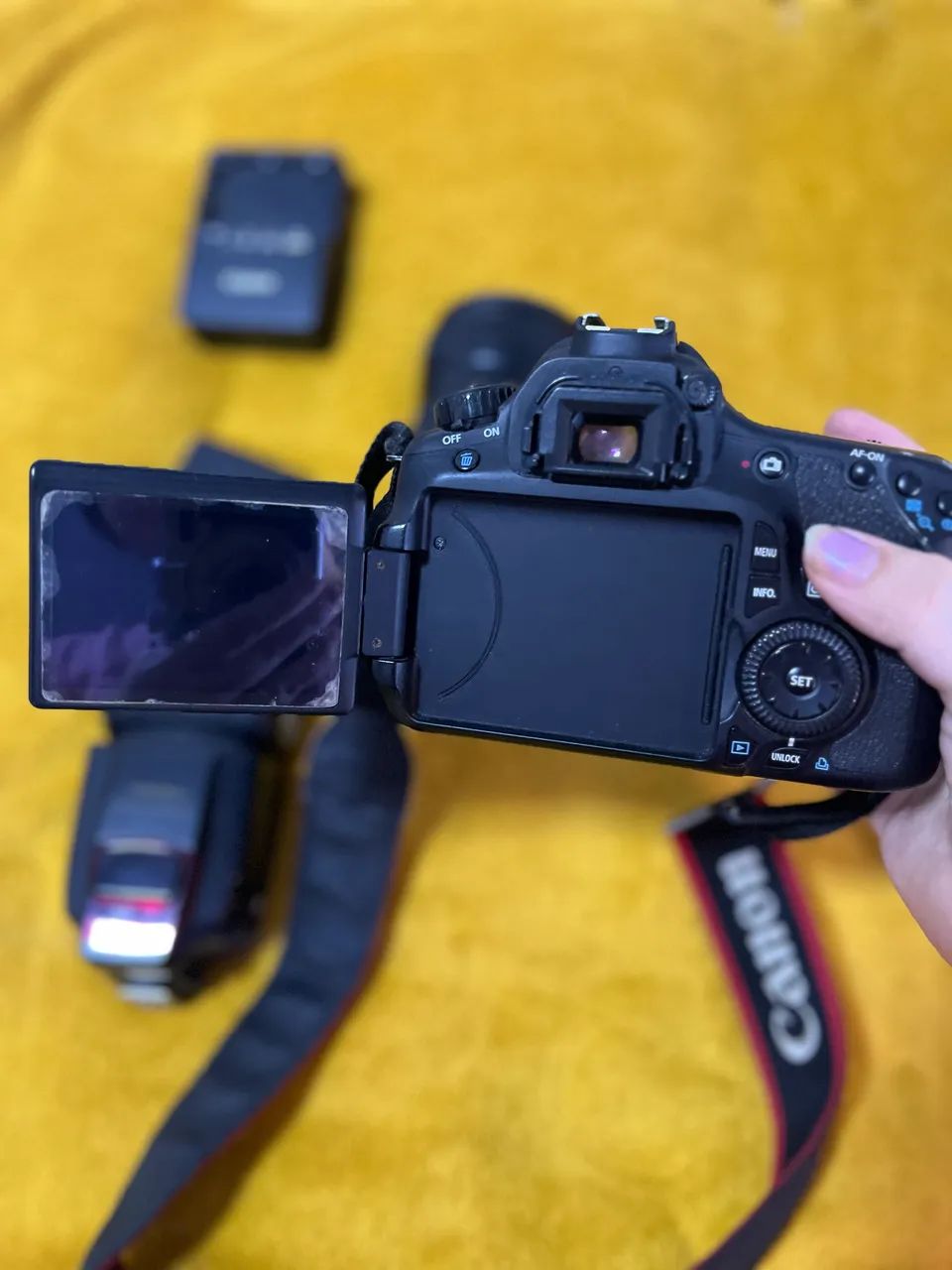 Canon EOS 60D + 2 Lentes + Flash | Kit Completo - Foto 2