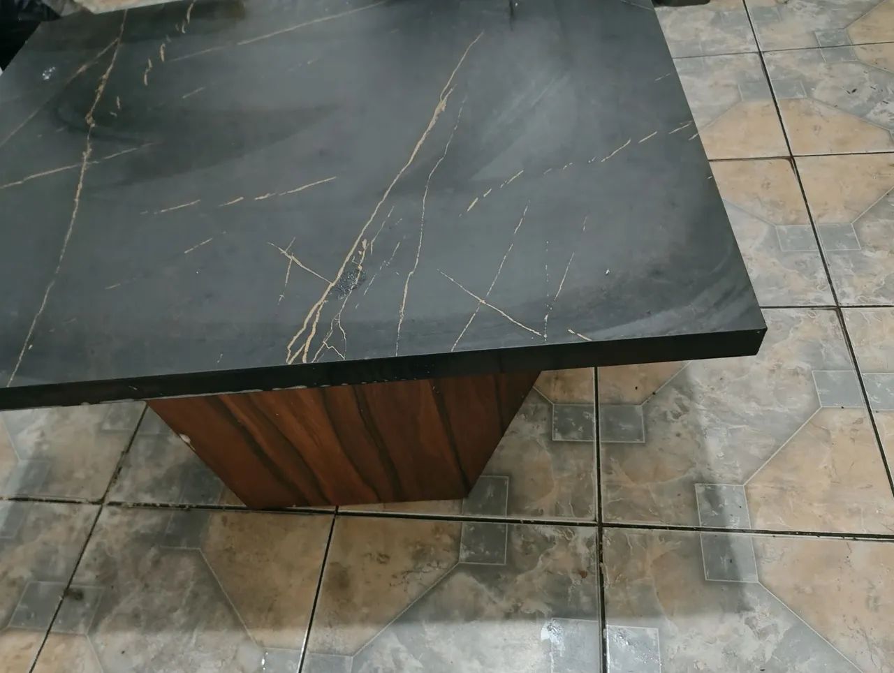 Mesa de centro grande e reforçada 