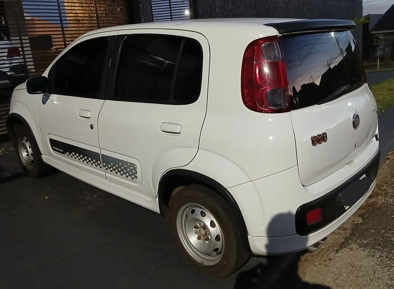 Fiat Uno Sporting 1.4 EVO Fire Flex 8V 4P 2014 - Foto 5