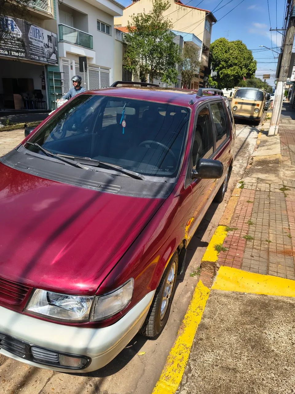 Mitsubishi Space Wagon/ Glxi 2.4 1997