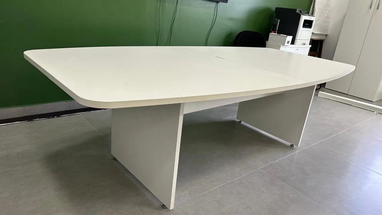 Mesa de reunião 