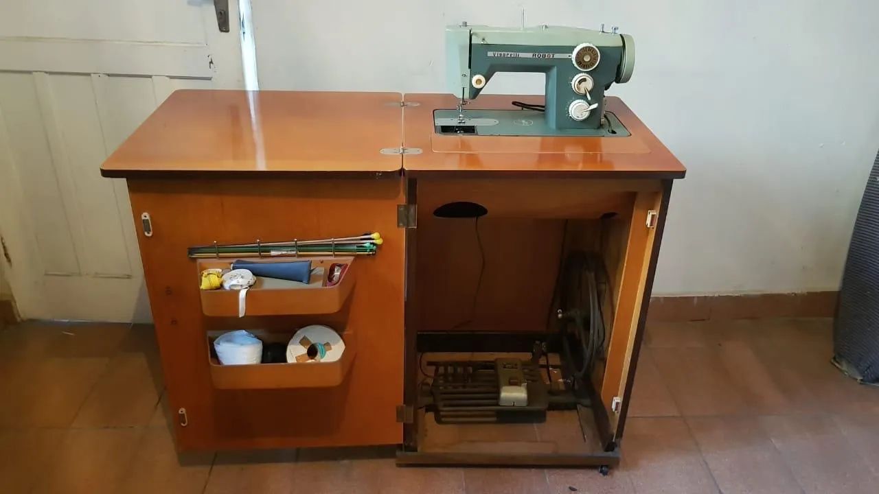 Máquina de costura antiga 