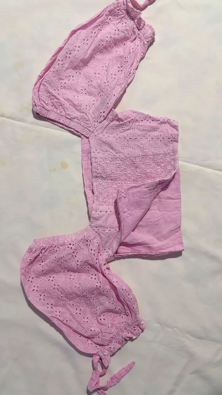 Cropped coquette em renda lilás - Foto 2