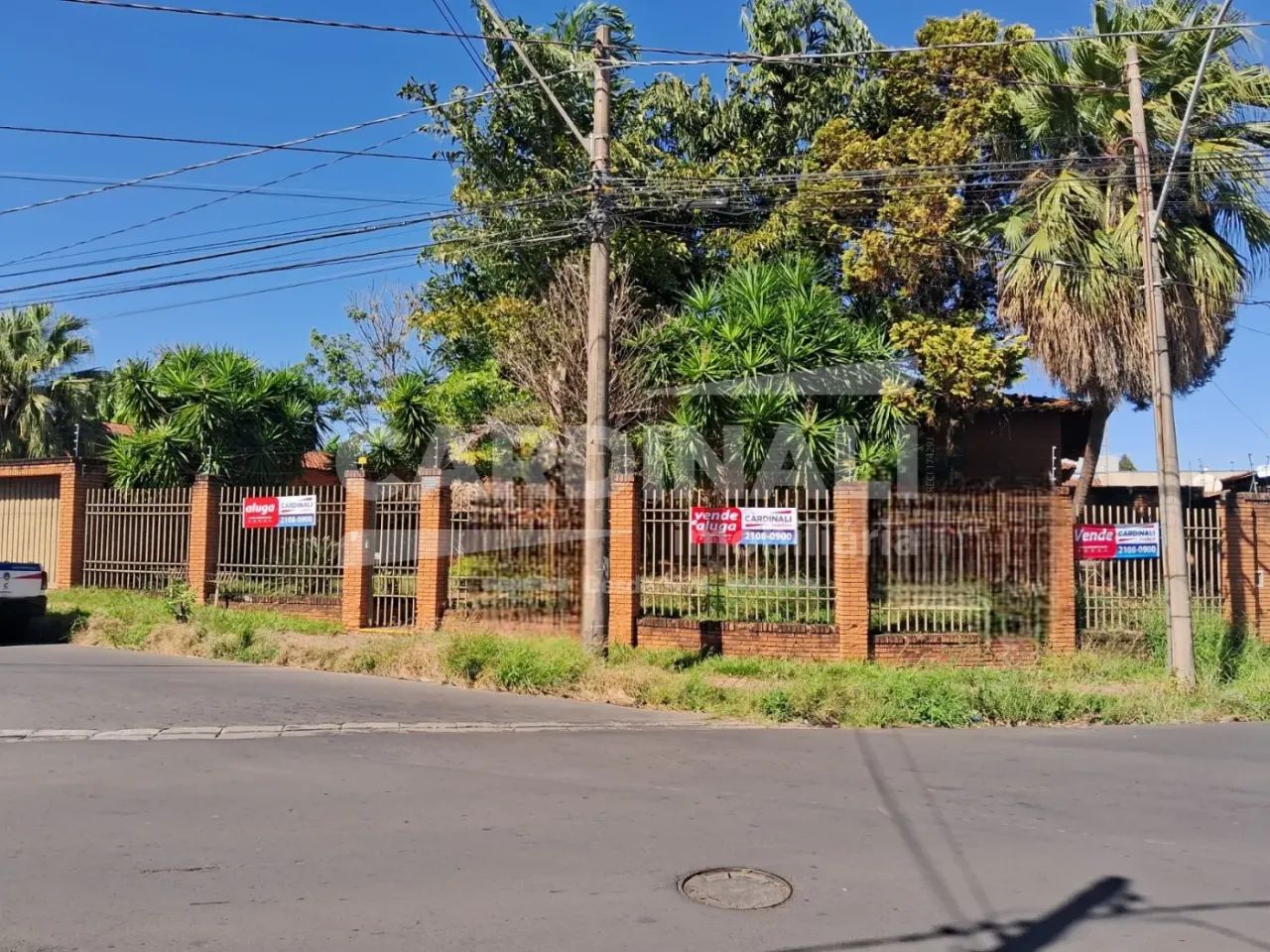 Casa ampla, várias salas e dormitórios, perfeito para clínicas e similares. - Foto 2