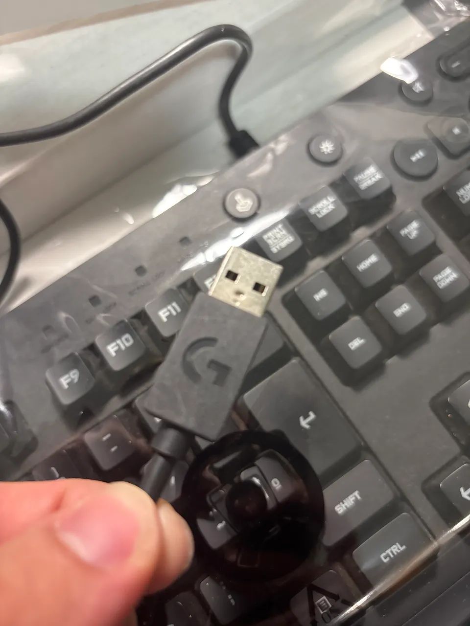 Teclado Logitech G213 ESTADO NOVO - Foto 5