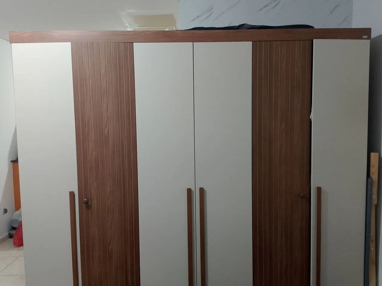 Guarda roupa 6 portas  - Foto 2