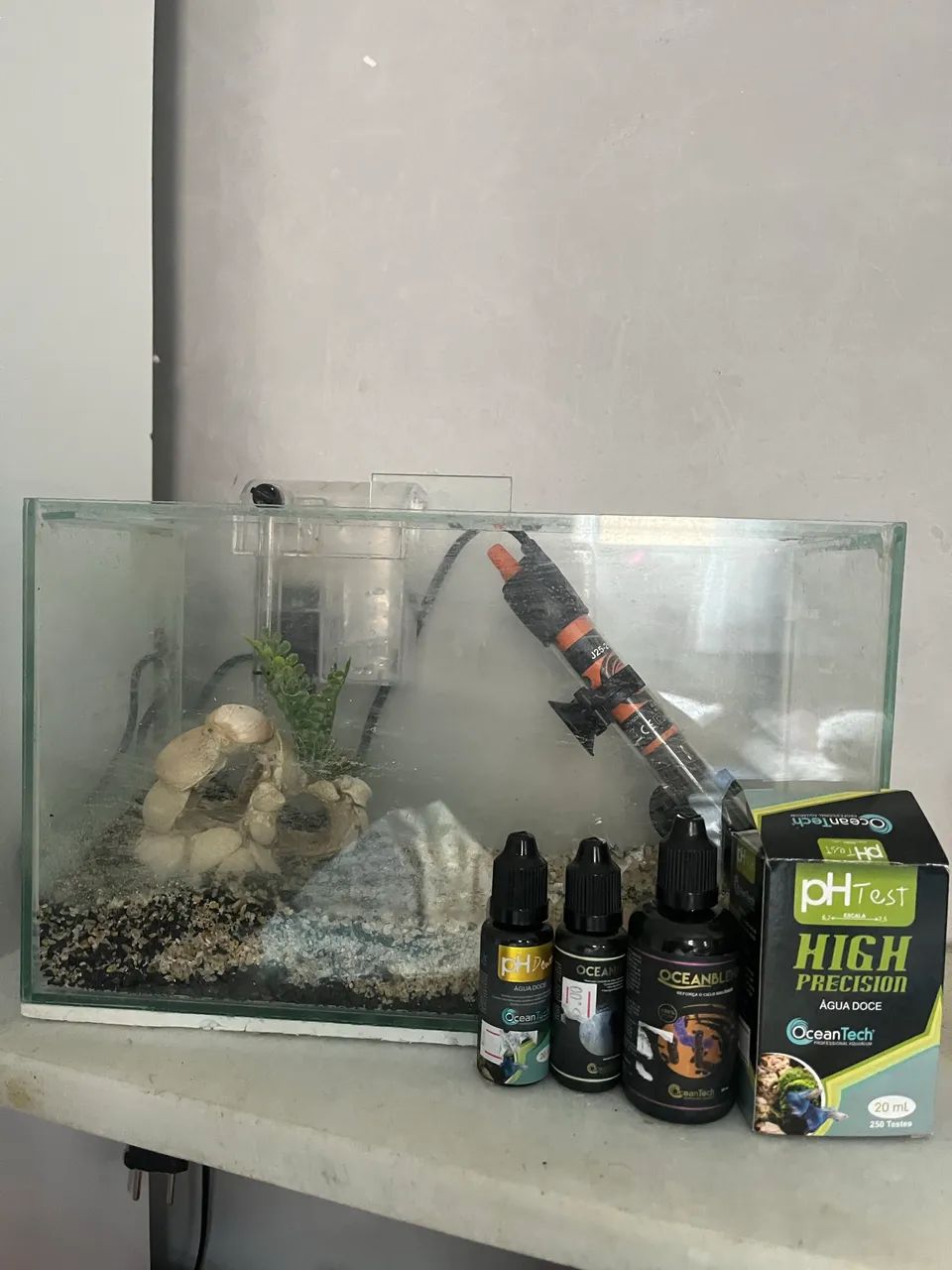 Aquário 10L + Kit aquarismo 