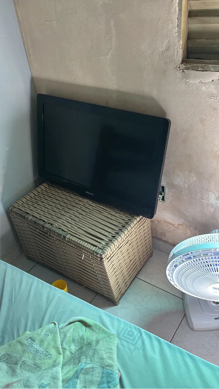 Vendo tv 32 polegadas usada !