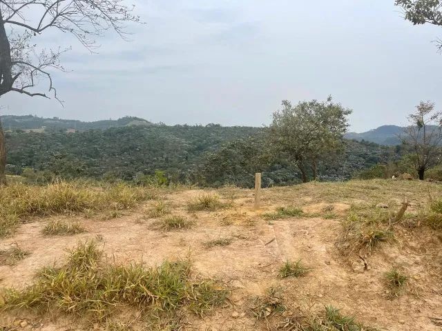 Vende  terreno em Pirapora 