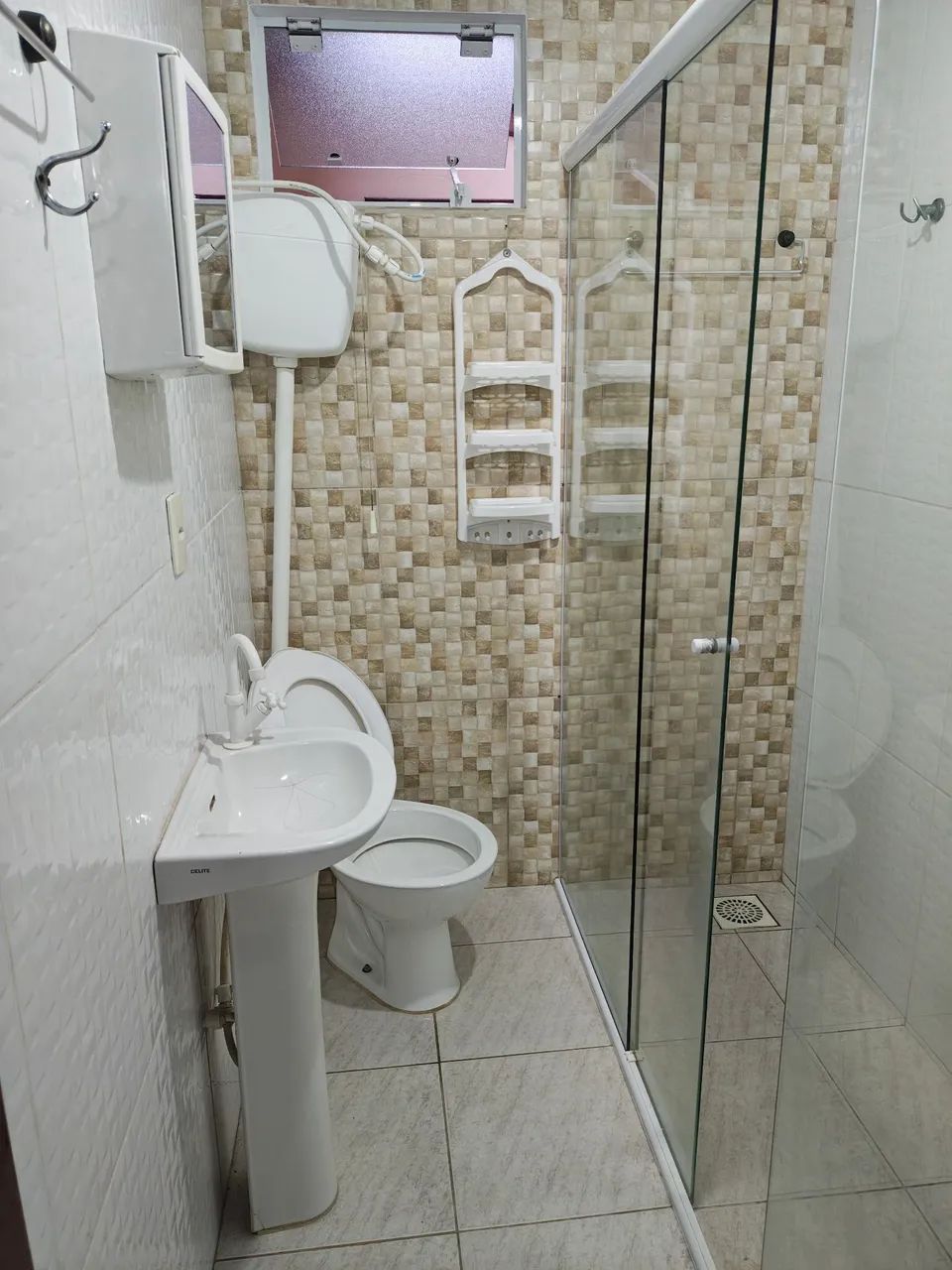 Alugo kit bairro forquilhas Lisboa 1.100.... *