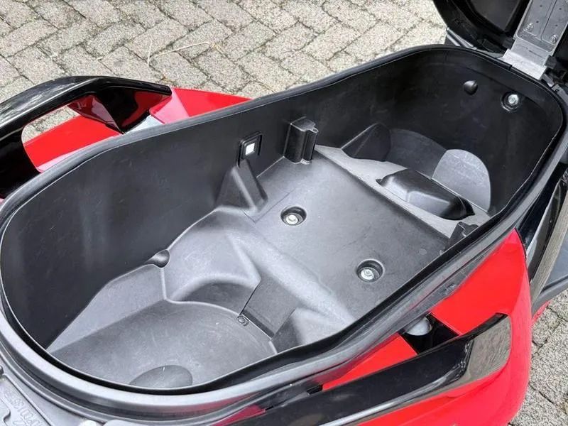 YAMAHA XMAX 2023 - Foto 5