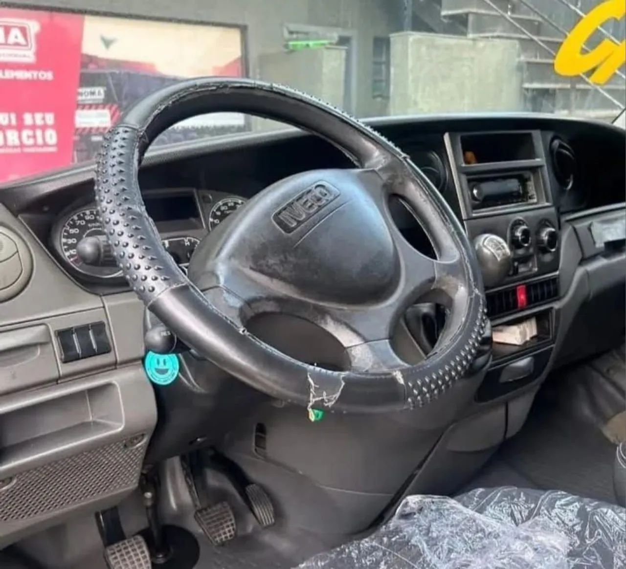 IVECO 35S14 BAÚ SECO ANO 2013 - Foto 9