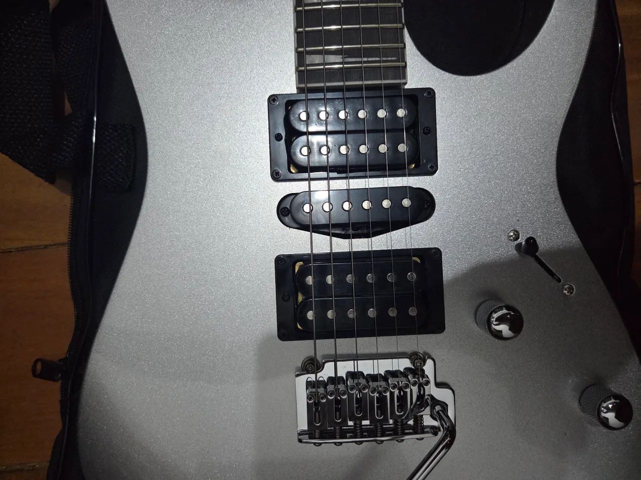 Guitarra Ibanez brinde Cuvave - Foto 2