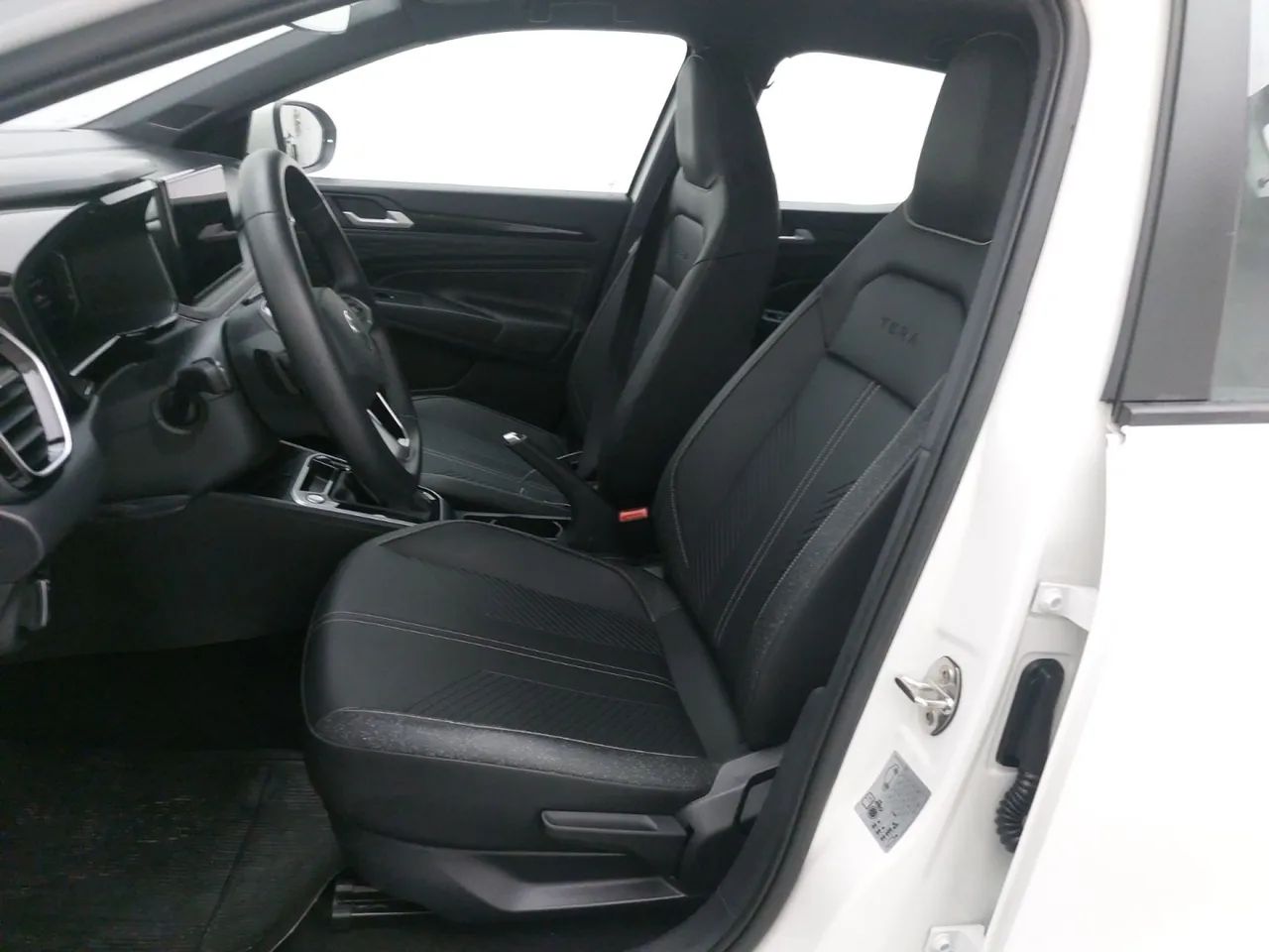 Volkswagen Tera High 1.0 170 TSI Flex 12V 5p Aut, foto 16 de 18