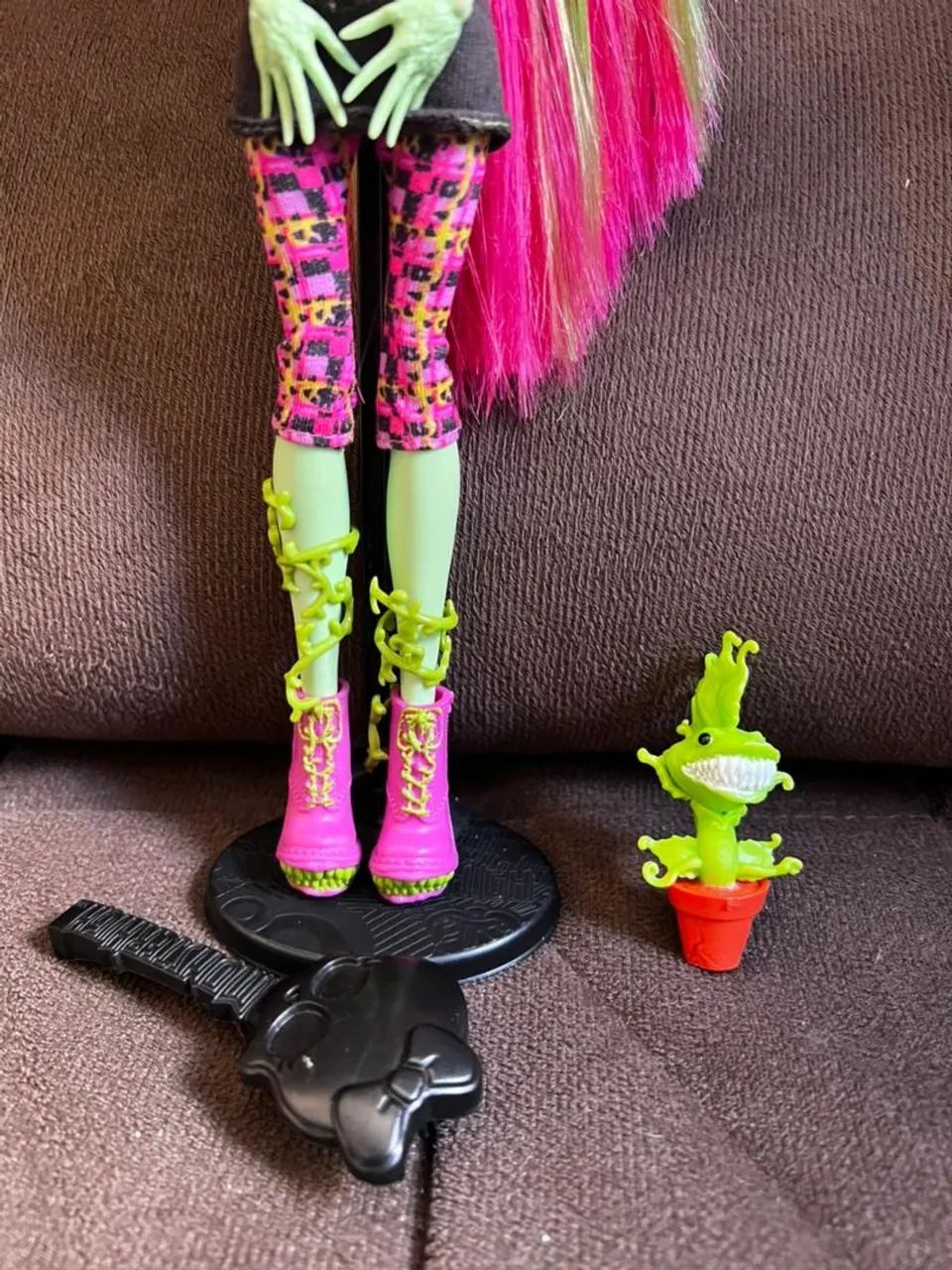 Boneca Monster High - Vênus McFlytrap Básica  - Foto 4