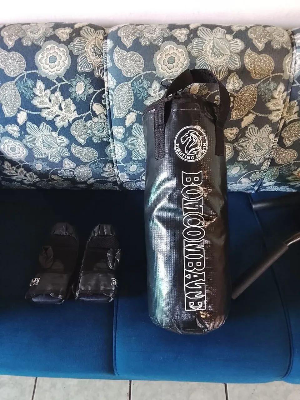 Kit de Luta Infantojuvenil - Saco de Pancadas+Luvas BomCombate