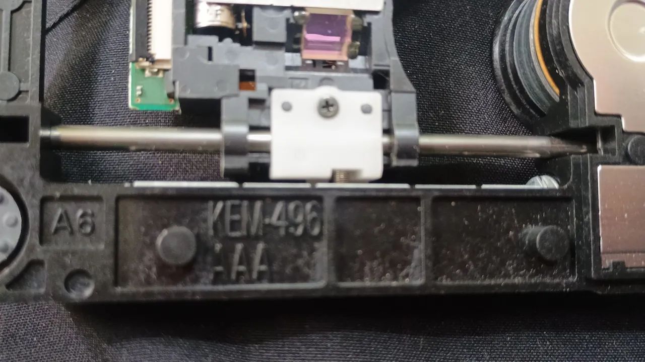 CONJUNTO LEITOR KEM-496AAA. E COOLER PS4 PRO FUNCIONANDO PERFEITAMENTE OS DOIS - Foto 4