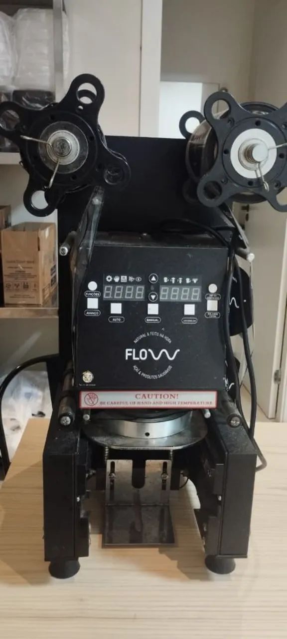 Máquina seladora de copos 