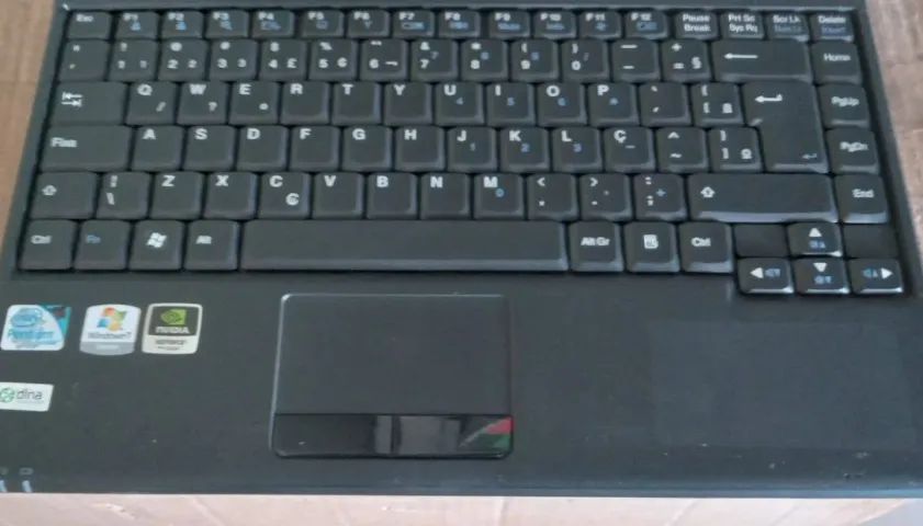NOT BOOKMODELO LG R 38 NAO LIGA É PRA APROVEITAR A CARCAÇA OU RETIRAR PEÇAS - Foto 4