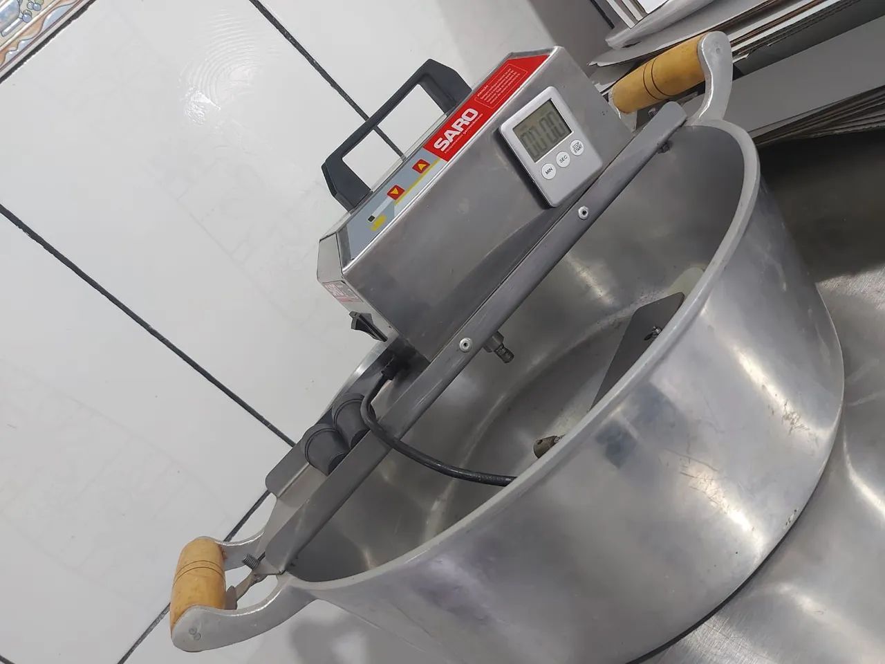 Panela mexedora 21l saro