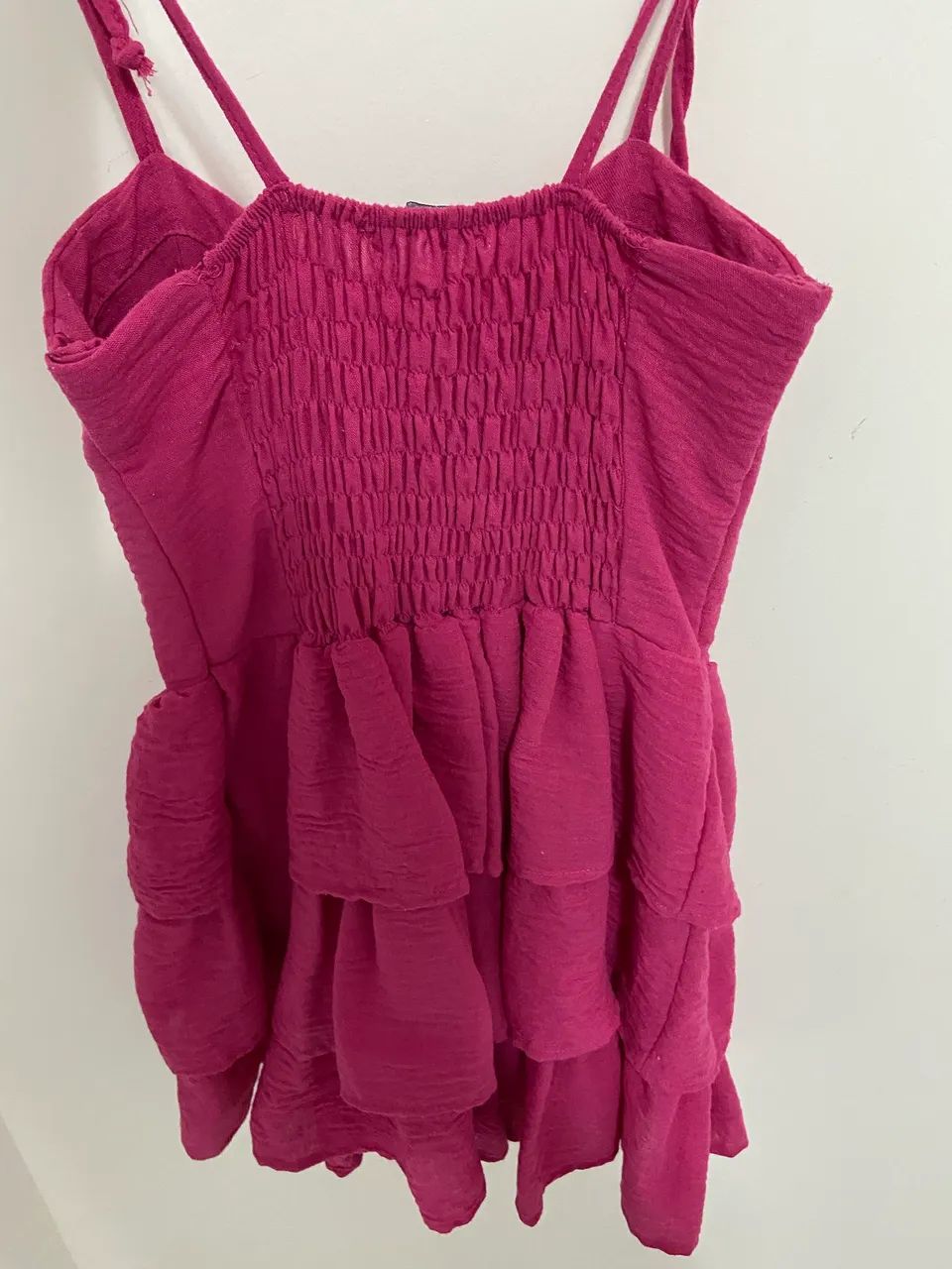 Vestido rosa com babados