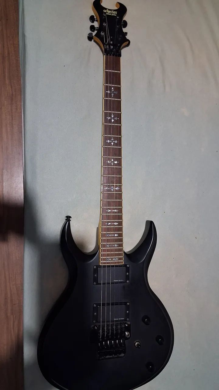 Guitarra Schecter Devil-6 FR SBK - Foto 2