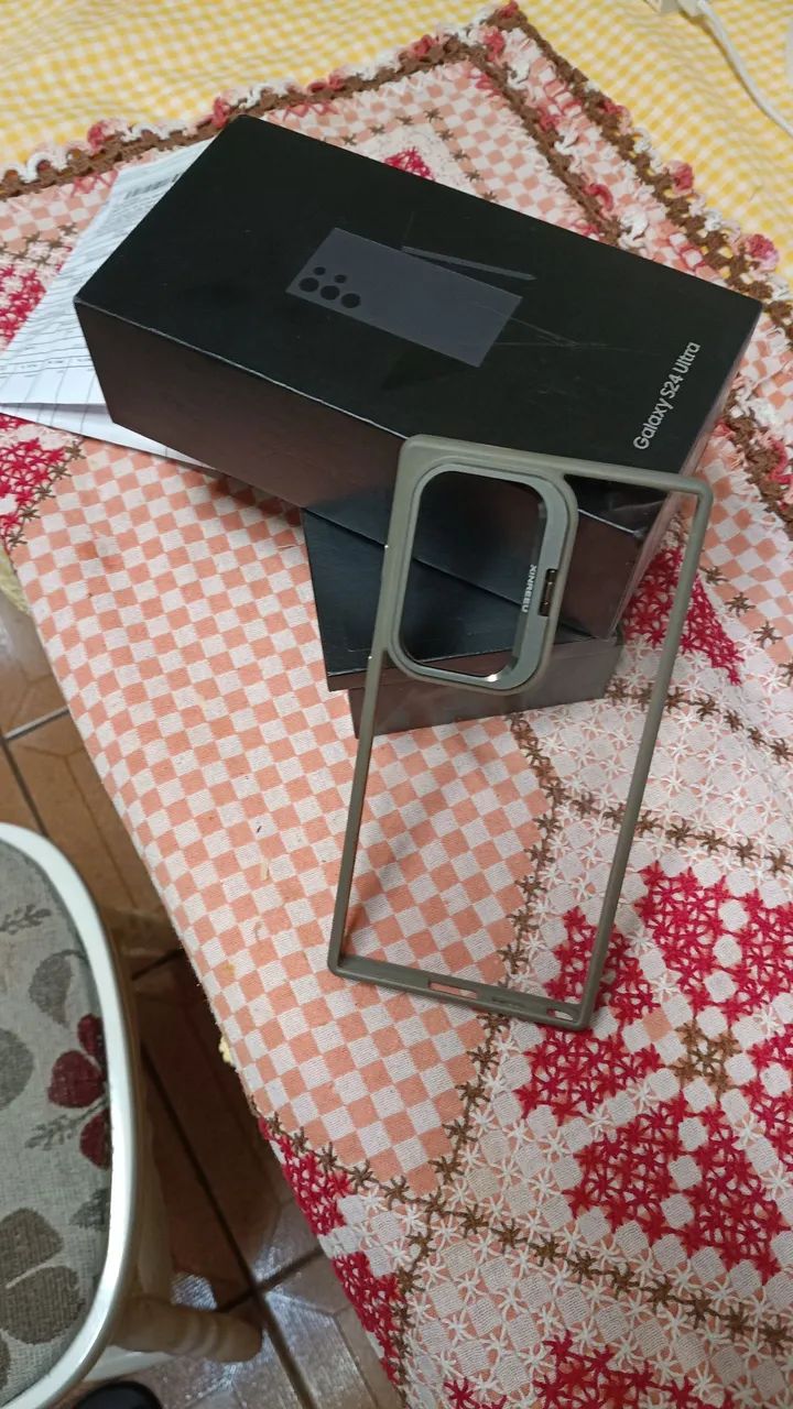 Vendo Samsung S24 ultra 512 Titanium na cor cinza